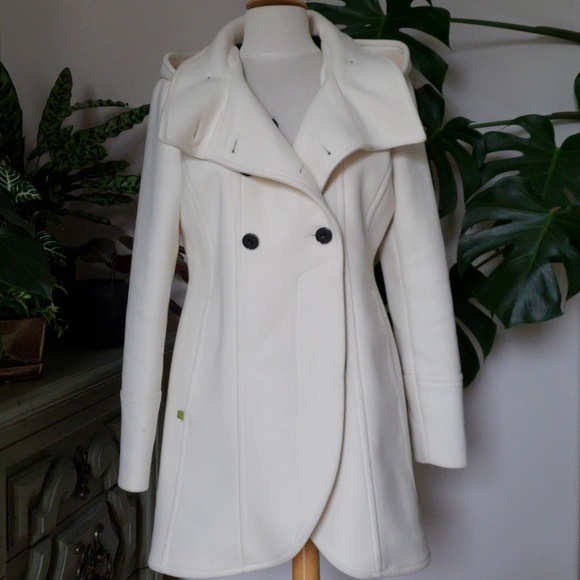 Beautiful Tulip Front Cream Color Hooded Pea Coat - Picture 4 of 8